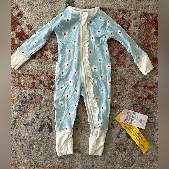 Other - Poppy Kids Co 3-6 month Pajamas White and Blue Floral Zippered Footie Patriotic